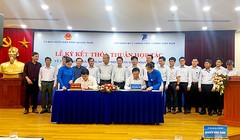 Quang cảnh lễ ký kết (ảnh quangngai.gov.vn)