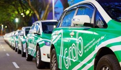 Taxi công nghệ GrabCar (ảnh Xuân Lan)