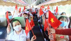 Đoàn y bác sĩ Bệnh viện Đa khoa Trung ương Quảng Nam lên đường hỗ trợ TP HCM chống dịch COVID-19