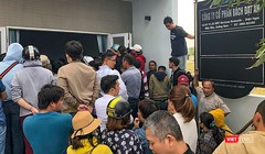 Khách hàng mua đất nền do Công ty CP Bách Đạt An bao vây trụ sở để đòi sổ đỏ