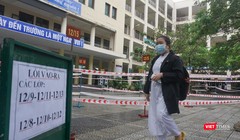 Sáng ngày 22/11, học sinh lớp 12 ở các trường THPT trên địa bàn TP Đà Nẵng đã trở lại lớp học