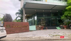 Dự án Đà Nẵng Center do Công ty CP địa ốc Vũ Châu Long làm chủ đầu tư trên diện tích khu đất rộng 7.878m2 ở vị trí "kim cương" tại vị trí 3 mặt tiền đường Phan Chu Trinh-Hùng Vương-Nguyễn Thị Minh Khai (TP Đà Nẵng) đã treo hơn 10 năm nay