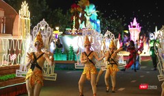 Lễ hội đường phố Đà Nẵng được tổ chức trên tuyến đường Bạch Đằng, dọc bờ sông Hàn