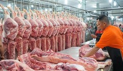 Giá thị lợn và nguyên liệu đầu vào có xu hướng tăng cao (ảnh Cổng thông tin Chính phủ)