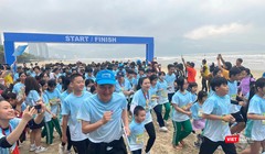 Giải chạy trực tiếp tại bãi biển Mỹ Khê, Đà Nẵng vào sáng 10/12 với hơn 1.000 vận động viên tham gia đường chạy, trong đó có 500 vận động viên nhí. 