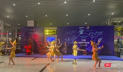 Múa Chămpa, 1 trong những tiết mục trong chương trình nghệ thuật mang chủ đề “Con đường di sản” được AHT tổ chức tại Nhà ga quốc tế sân bay Đà Nẵng nhằm phục vụ du khách