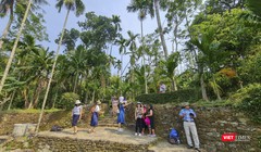 Làng cổ Lộc Yên (Tiên Phước, Quảng Nam) với đặc trưng là tường rào đá xếp lên đến trăm năm tuổi