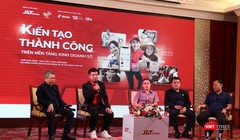 Các diễn giả chia sẻ kinh nghiệm thực chiến trong kinh doanh online, chinh phục khách hàng trên nền tảng số trong khuôn khổ Hội thảo "Kiến tạo thành công trên nền tảng kinh doanh số" 