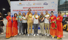 Hầu hết các hành khách trên chuyến bay là đại diện các đơn vị lữ hành của Trung Quốc.