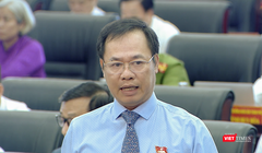 Đại biểu Vũ Quang Hùng cảnh báo tình trạng chung cư Hòa Minh, Thuận Phước đã xuống cấp và hết hạn sử dụng 3 năm qua, nhưng người dân vẫn phải ở