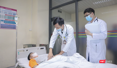 Bệnh nhân đột quỵ được thăm khám tại Bệnh viện E