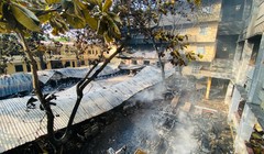 Hiện trường vụ hoả hoạn khiến 40 xe điện tại Trường Cao đẳng Điện lực miền Trung bị thiêu rụi.