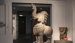 Tượng bồ tát Tara được làm từ chất liệu đồng, xuất xứ Đồng Dương (Quảng Nam), niên đại cuối thế kỷ IX đầu thế kỷ X, được công nhận Bảo vật Quốc gia năm 2012