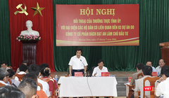 Ông Lê Văn Dũng, Chủ tịch UBND tỉnh Quảng Nam phát biểu tại buổi đối thoại