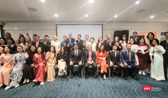 Đoàn công tác do Phó Chủ tịch Thường trực HĐND TP Đà Nẵng Trần Phước Sơn làm trưởng đoàn cùng các đối tác tại Hội thảo Xúc tiến đầu tư và Du lịch Đà Nẵng tại Sydney