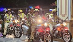 Công an TP Tam Kỳ ra quân xử lý học sinh, thanh thiếu niên vi phạm trật tự giao thông. Ảnh: CAQN