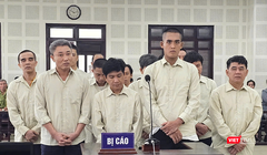 TAND TP Đà Nẵng tuyên án sơ thẩm 13 bị cáo trong đường dây sản xuất, buôn bán sách giáo khoa giả với quy mô đặc biệt lớn.