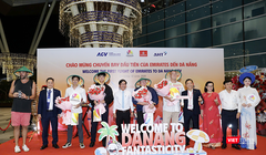 Đà Nẵng đón chuyến bay đầu tiên mang số hiệu EK370 từ Dubai đến Đà Nẵng.