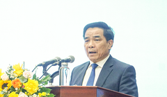 Ông Lê Văn Dũng, Chủ tịch UBND tỉnh Quảng Nam phát biểu tại lễ kỷ niệm 100 năm Ngày báo chí cách mạng Việt Nam do tỉnh Quảng Nam tổ chức, diễn ra chiều 16/6.