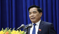 Ông Lê Văn Dũng, Phó Bí thư Tỉnh ủy, Chủ tịch UBND tỉnh, Trưởng đoàn Đại biểu Quốc hội tỉnh Quảng Nam sẽ nghỉ hưu từ ngày 1/7.