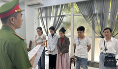 Cơ quan Cảnh sát điều tra Công an TP Đà Nẵng tống đạt quyết định khởi tố vụ án, khởi tố bị can đối với Phòng khám Đa khoa Quốc tế Đà Nẵng để điều tra hành vi “Lừa dối khách hàng”.
