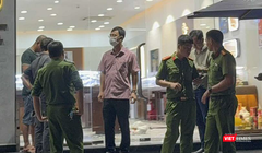 Lực lượng công an khám nghiệm hiện trường để truy tìm hung thủ