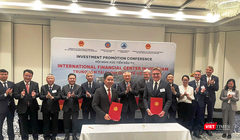 Chủ tịch UBND thành phố Đà Nẵng Phạm Đức Ấn và Frankfurt Main Finance (Đức) ký kết Bản ghi nhớ hợp tác về Trung tâm tài chính Đà Nẵng.