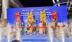 Quang cảnh lễ đón đường bay Đà Nẵng - Thâm Quyến trở lại sau hơn 5 năm gián đoạn.