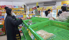 Siêu thị mini ở Đà Nẵng "cháy hàng" rau xanh.