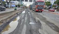 Ql14B đoạn qua phường An Hải, TP Đà Nẵng bị hư hỏng nặng sau mưa kéo dài.