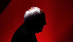 Thượng nghị sĩ Berni Sanders tuyên bố dừng chiến dịch tranh cử Tổng thống Mỹ ngày 8/4. Ảnh chụp từ youtube.