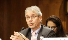 Ông Murray Hiebert, chuyên gia cao cấp về Đông Nam Á của Trung tâm Nghiên cứu Chiến lược và Quốc tế (CSIS), think-tank hàng đầu nước Mỹ về quan hệ quốc tế.