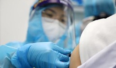 Việt Nam đặt mục tiêu tiêm vaccine Covid-19 cho khoảng 75 triệu người đến cuối năm 2021 hoặc đầu năm 2022. Ảnh: BHXH.