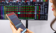 Bộ Tài chính đã rút lại đề xuất áp thuế 20% trên phần lãi khi bán chứng khoán. Ảnh minh hoạ: BA