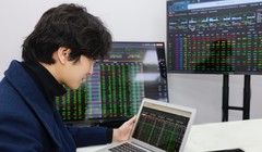 Nhà đầu tư chứng khoán cần chiến lược giao dịch thế nào trước tin thuế quan?