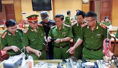 Lực lượng công an thu giữ vũ khí nguy hiểm của băng nhóm tội phạm có tổ chức do Nhật “khùng” cầm đầu