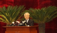 Tổng bí thư Nguyễn Phú Trọng: Hội nghị hãy thảo luận để khẳng định sòng phẳng, rõ ràng, nếu có thì ta rút kinh nghiệm, ai chạy, chạy ai, ở đâu, mức độ thế nào, cứ để dân gian nói mà không có thì oan cho anh em. Làm 8-9 việc tốt nhưng một việc có chuyện th