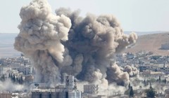 IS buộc phải rút chạy trước những đợt không kích dữ dội của Mỹ và sự kiên cường của chiến binh người Kurd