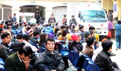 Các bệnh viện hiện nay luôn trong tình trạng quá tải