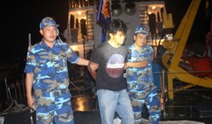 Áp giải các đối tượng về BTL Vùng CSB 4 