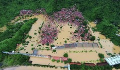 Mưa lũ lịch sử đã nhấn chìm hàng nghìn ngôi nhà ở Quảng Ninh. (Ảnh: Zing)