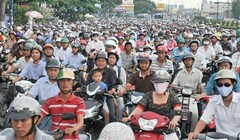 Bộ Tài chính đồng ý với kiến nghị của Bộ Giao thông Vận tải là dừng thu phí đối với xe máy