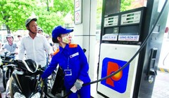 ừ 15g chiều, giá các loại xăng dầu giảm