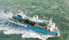 àu ngầm Đà Nẵng sắp về Việt Nam. Trong ảnh là tàu Rolldock Star chở tàu ngầm Hải Phòng về Việt Nam, tháng 1.2015 