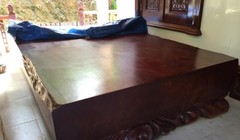 Phản gỗ quý nguyên khối cực kỳ hiếm thấy