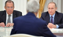 Tổng thống Nga Vladimir Putin tiếp Ngoại trưởng Mỹ John Kerry và Ngoại trưởng Nga Sergei Lavrov tại điện Kremlin.