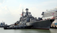 Trưa nay, tàu khu trục Bystry 715 của Hải quân Nga đã cập cảng Tiên Sa, bắt đầu chuyến thăm hữu nghị thành phố Đà Nẵng. Đây là chiến hạm thuộc lớp Sovremennyy chuyên chống hạm, phòng không.