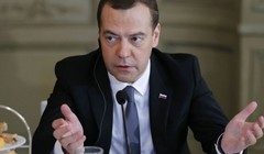 Ông Medvedev