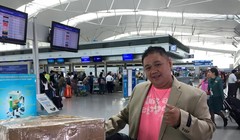 Hình ảnh Minh Béo tại sân bay hôm 18.3, trước khi lên đường lưu diễn tại Mỹ - Ảnh: Facebook nhân vật