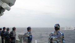 Cảnh sát biển Việt Nam trong một cuộc tuần tra chung trên Vịnh Bắc Bộ